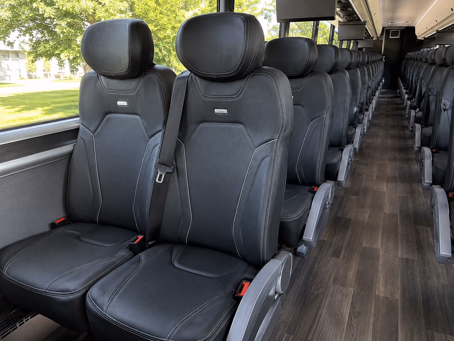 bachelorette party wine tour buses from clinton to natchez and jackson