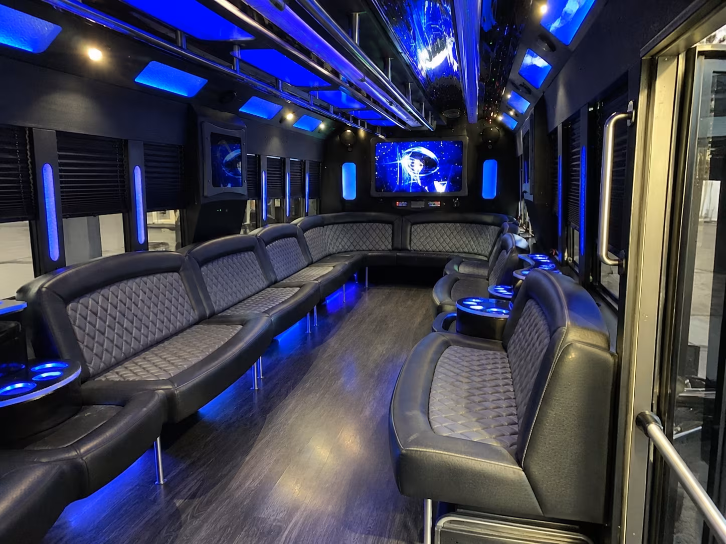 clinton 28 passenger party bus interior