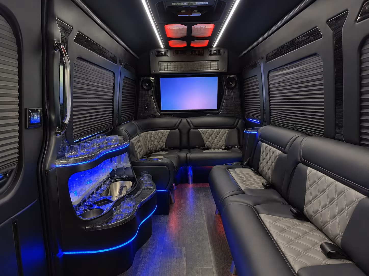 overnight bus trips from clinton to nashville and beyond
