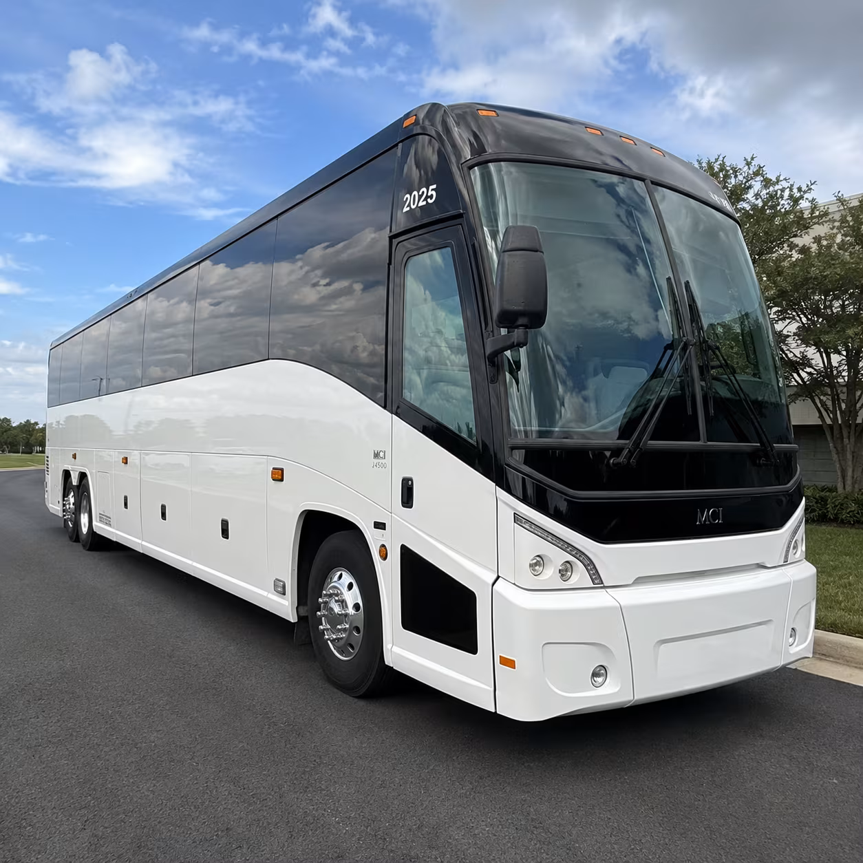 shuttle buses for mal s st paddy s parade and jackson music festivals